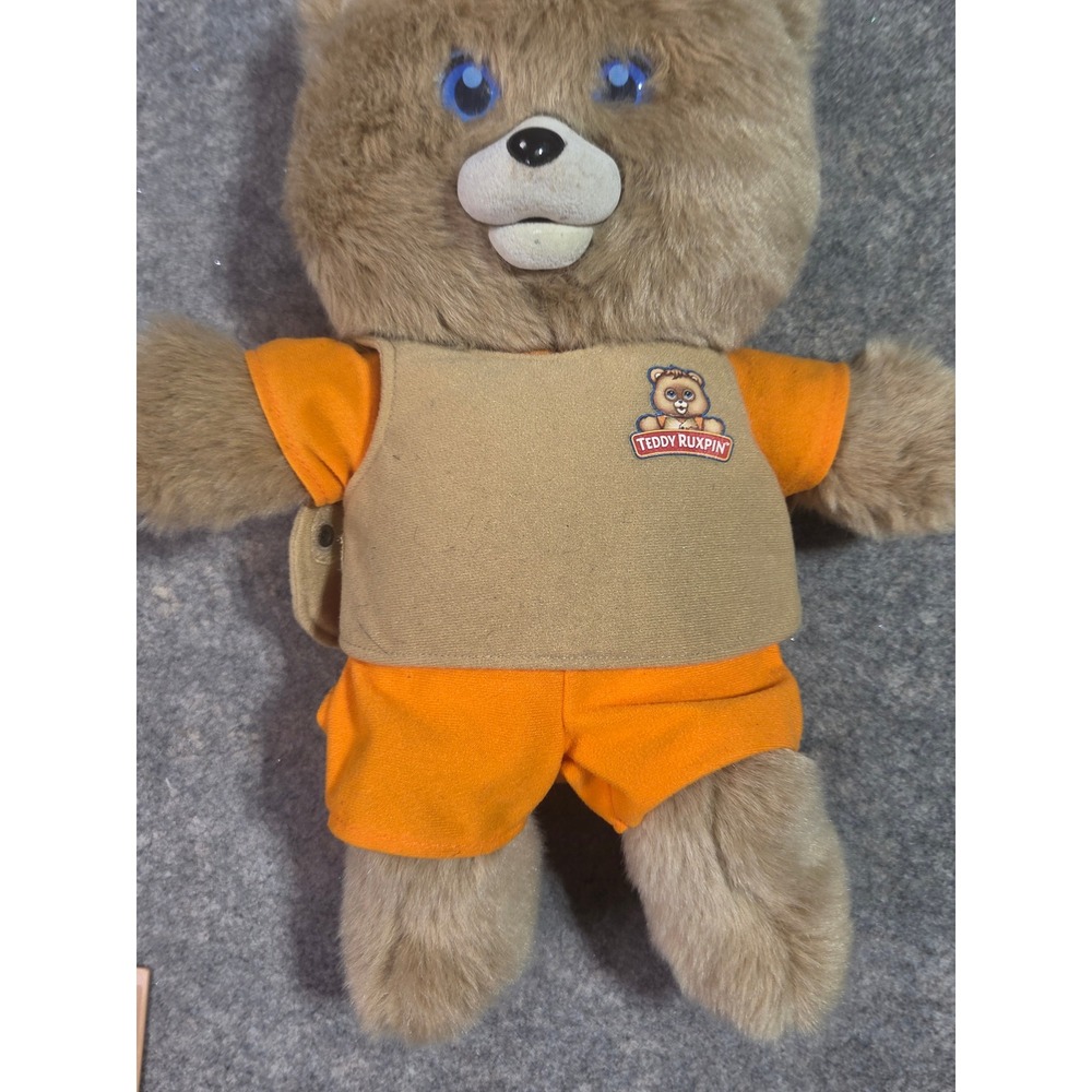 Teddy Ruxpin The Original Storytelling Friend Plush Bear 2017 LCD Tested Works